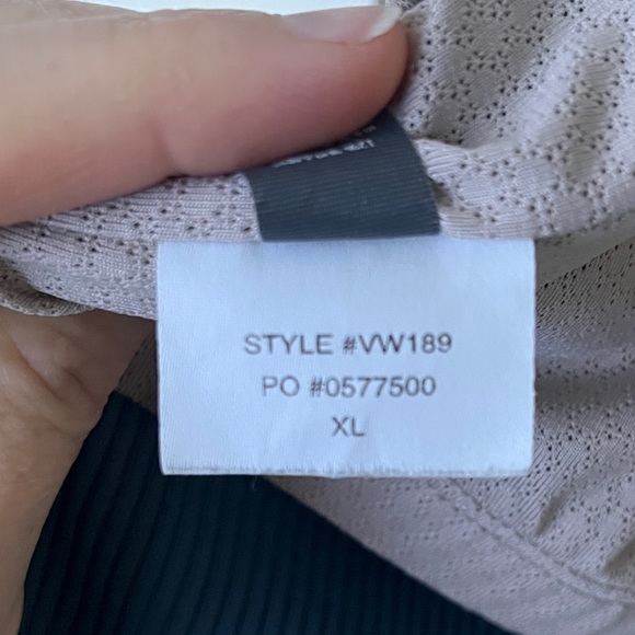 Vuori Ribbed Crop Tank w/ Built in Shelf Bra | Stone Blue | XL - Picture 10 of 10